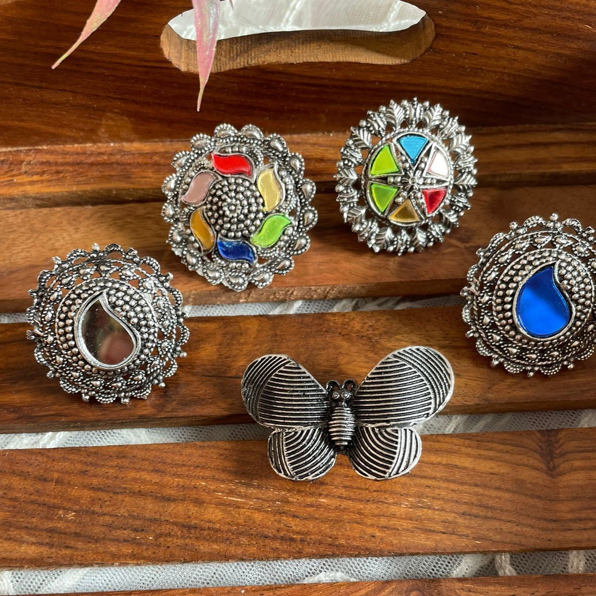 Shop Rings at Jewels and Stones India | Jewels and Stones India