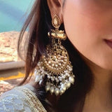Anushka White bead Earrings